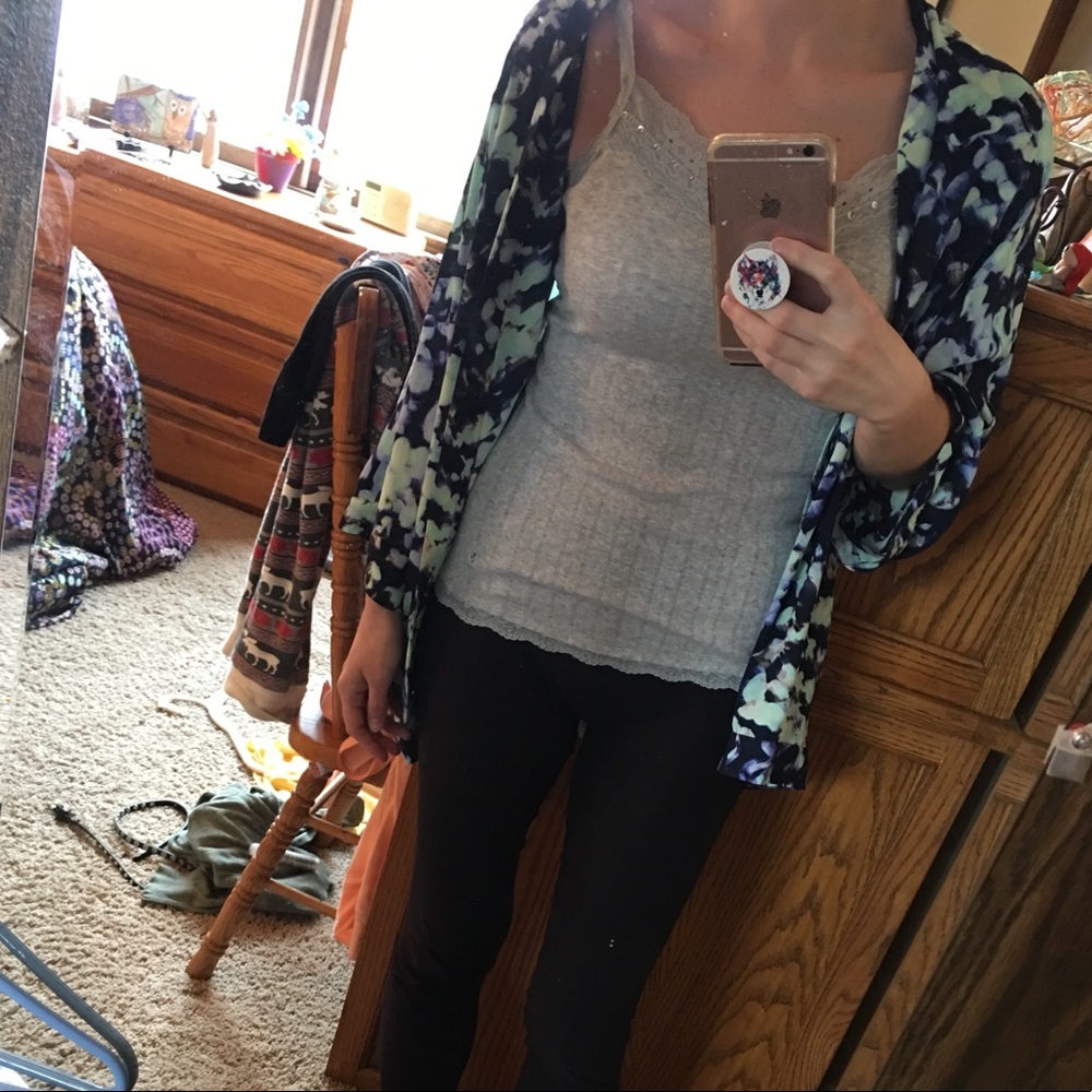 APT 9 size small blue flower kimono